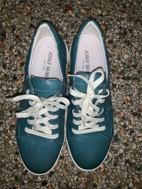 Josef Seibel Teal Low-Top Leather Sneakers with White Laces